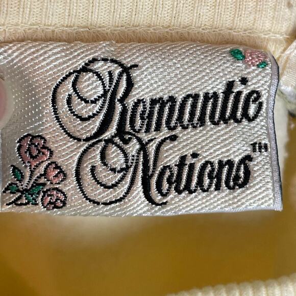 Vintage yellow floral appliqué beaded mock neck sweatshirt - Picture 7 of 9